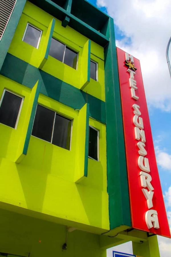Hotel Sunsurya Klang Esterno foto